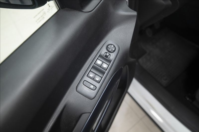 Peugeot Rifter 1,5 BlueHDi KAMERA 7 MÍST ČR - fotka 18 z 37