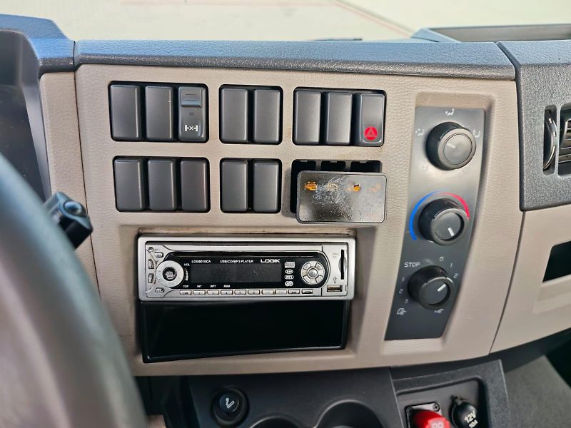 Volvo FL 16t, 10t hákový nosič - fotka 14 z 24