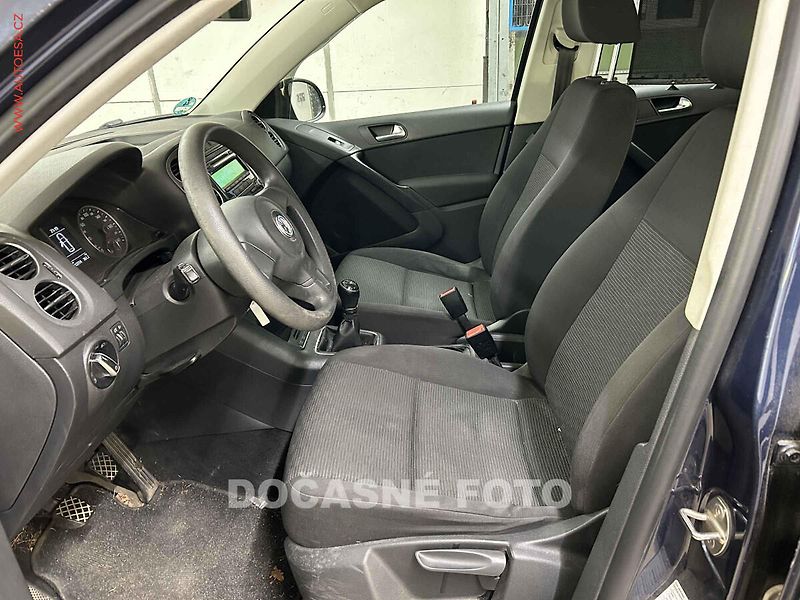 Volkswagen Tiguan (2011) 1.4 TSi, 1.maj, servis.kniha - fotka 3 z 3