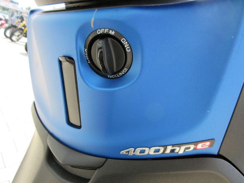 Piaggio (2026) Beverly 400 S e5+ - fotka 8 z 11