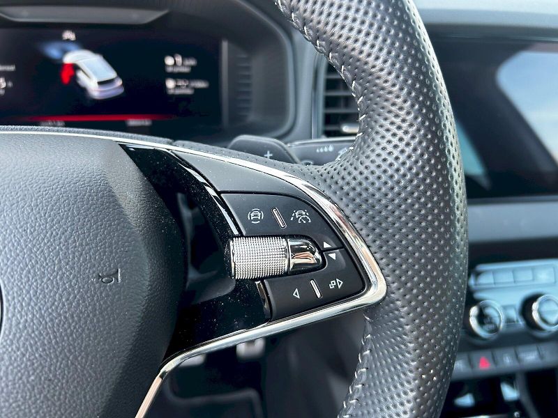 Škoda Karoq (2023) 2.0 TDI 110kW 4x4 DSG Sportlin - fotka 9 z 35