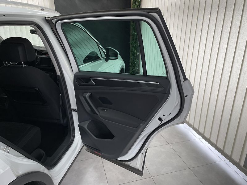 Volkswagen Tiguan 1.4 TSi ČR DSG SERVISKA  - fotka 14 z 26