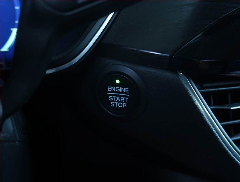 Ford Kuga (2023) Vignale 2.5 Hybrid - fotka 22 z 27