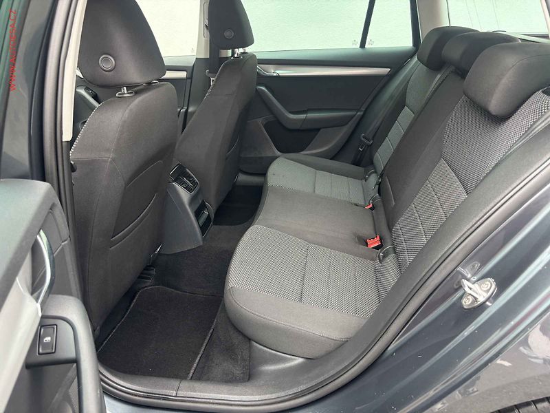 Škoda Octavia (2015) 2.0 TDi, Ambition, +kola - fotka 10 z 17