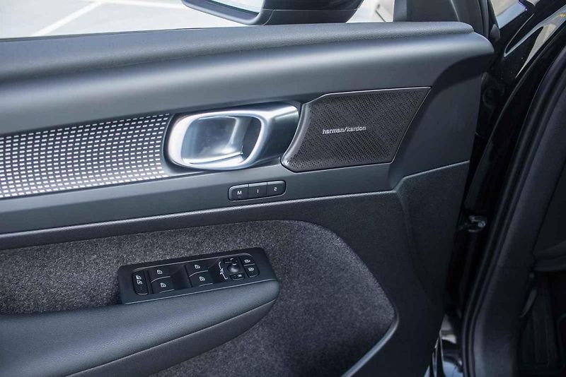 Zvenčí kompaktní crossover, zevnitř překvapivě prostorné auto, které obstojí i jako jediné v rodině.