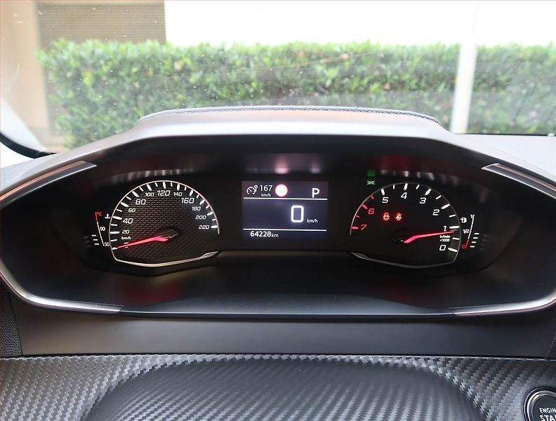 Peugeot 208 (2023) 1.2 PureTech, Automat, ČR - fotka 11 z 21