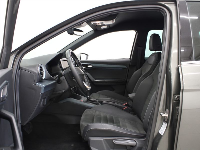 Seat Arona 1,0 TSi DSG Xperience 5L.Zár. - fotka 6 z 23