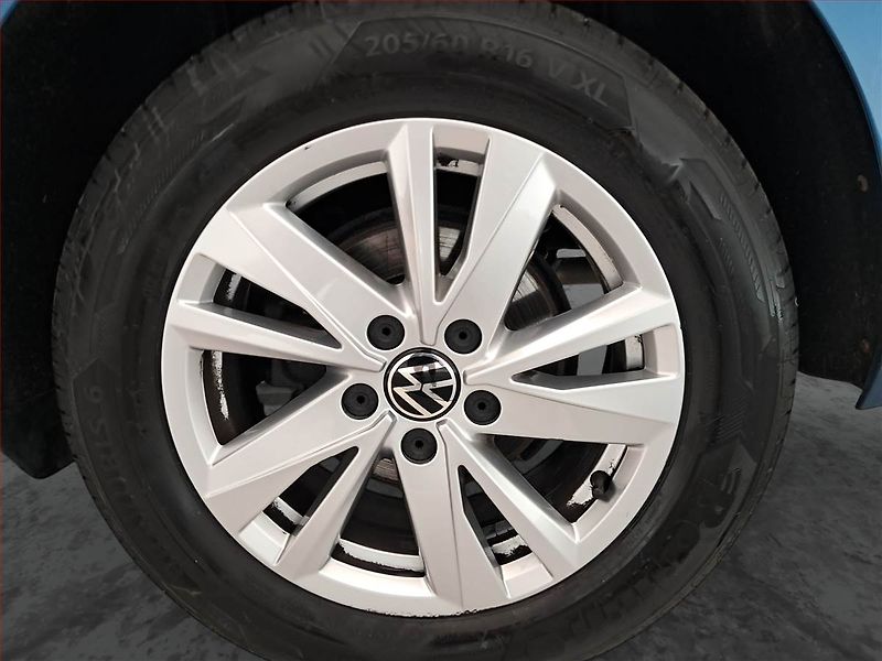 Volkswagen Touran (2022) Comfortline 2.0 TDI - fotka 15 z 17