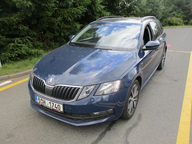 Škoda Octavia 2,0 TDi Drive DSG panorama - fotka 2 z 28