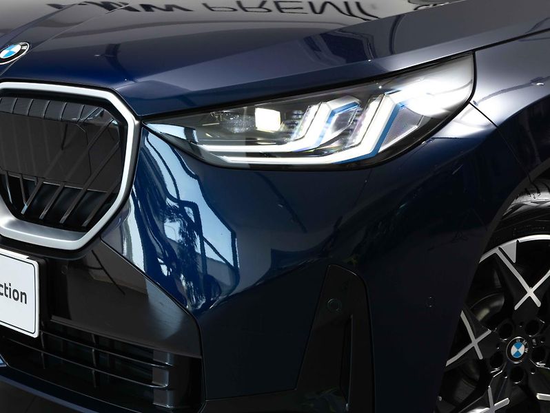 BMW X3 xDrive 40d - fotka 7 z 23