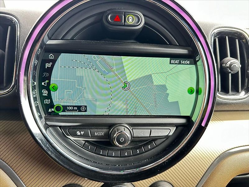 Mini Countryman 2,0 SD 140kW- automat- CZ - fotka 34 z 47