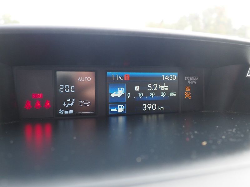 Subaru XV (2013) 2.0D 4x4 - fotka 27 z 34