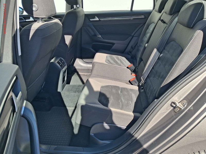 Volkswagen Golf Sportsvan (2015) 1.4 TSi, 1.maj,ČR, AC, tempo - fotka 10 z 18