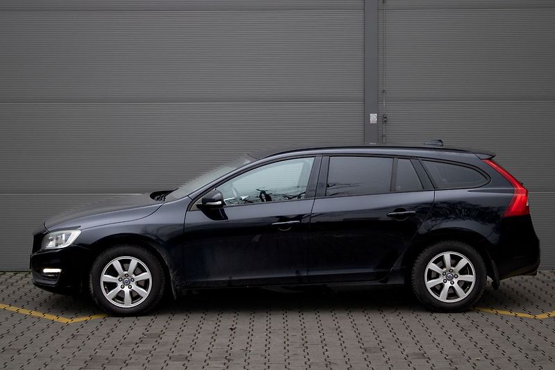 Volvo V60 - fotka 10 z 36