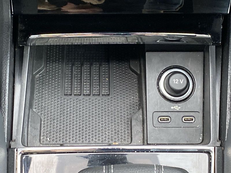 Škoda Karoq (2024) 2.0 TDI 4x4 DSG Sportline - fotka 21 z 38