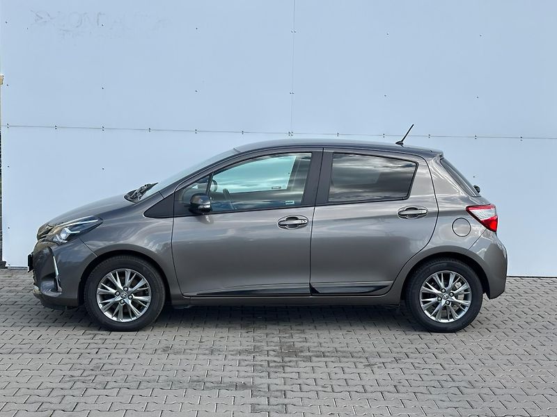Toyota Yaris 1.5 VVT-i Active Trend - fotka 3 z 27