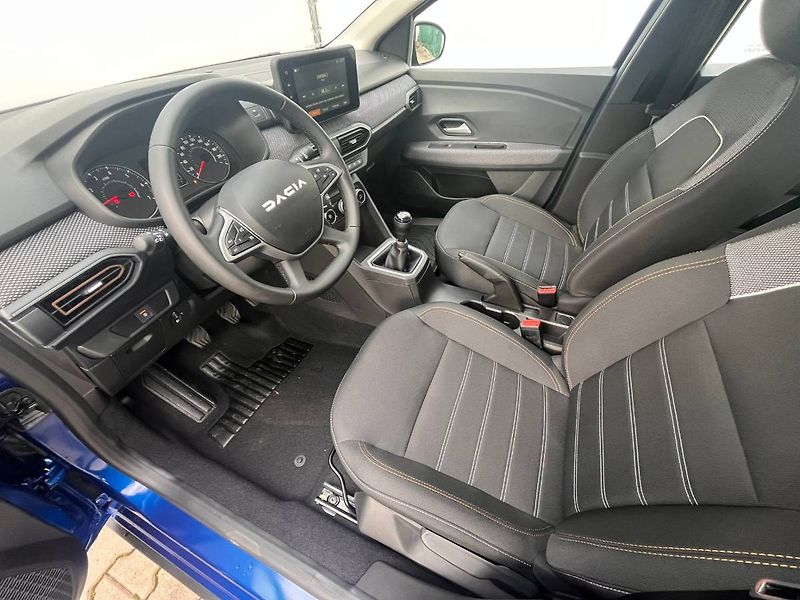 Dacia Sandero (2025) 1.0 TCe 67 kW Stepway - fotka 8 z 20