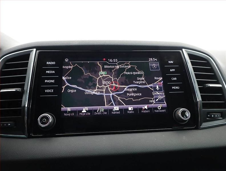 Škoda Karoq (2019) 1.5 TSI - fotka 14 z 21