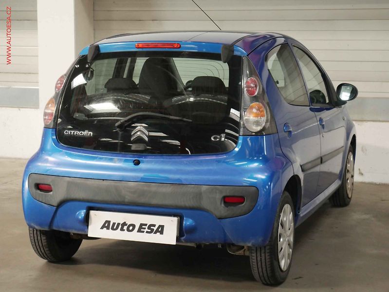 Citroën C1 (2012) 1.0i, 1.maj, AC, el. výbava - fotka 6 z 16