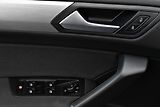 Volkswagen Touran 2.0 TDi COMFORTLINE,NAVI,MASÁŽ - náhled 9