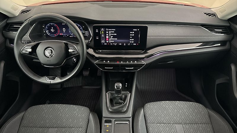 Škoda Octavia 2.0 TDI Style - fotka 8 z 26