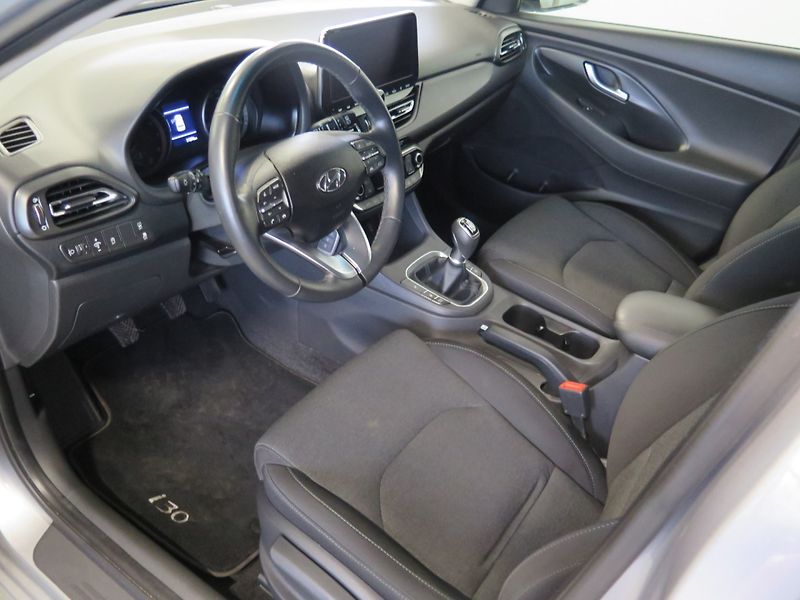 Hyundai i30 (2021) 1.5T-GDi MHEV,tažné,kamera,nav - fotka 17 z 29