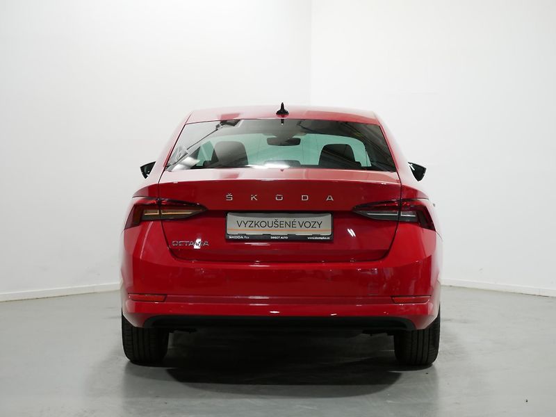 Škoda Octavia - fotka 8 z 25