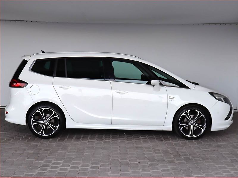 Opel Zafira (2015) 1.6 CDTI, Serv.kniha, Tempomat - fotka 6 z 18