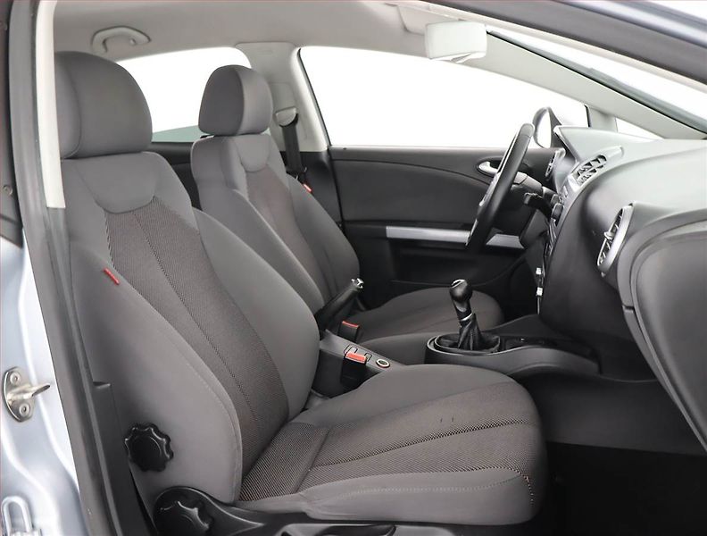 Seat Leon (2010) 1.4 TSI, nová STK - fotka 9 z 19