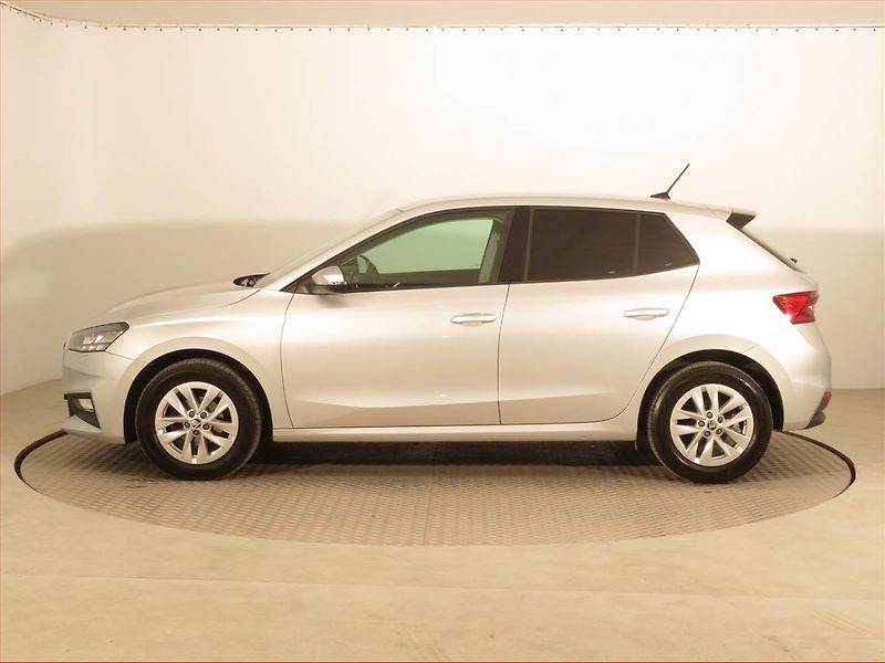 Škoda Fabia (2022) 1.0 TSI, Serv.kniha, Tempomat - fotka 3 z 15