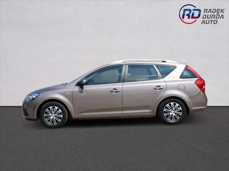 Kia Ceed 1,4 i  NOVÉ V ČR,1.MAJITEL - fotka 8 z 20