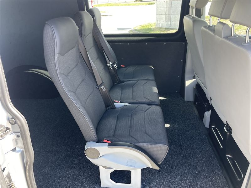 Volkswagen Transporter 2,0 TDI 103kw LONG 6míst Klima - fotka 9 z 40