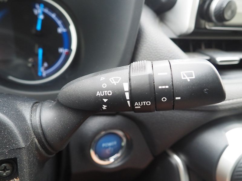 Toyota RAV4 (2019) 2.5 Hybrid, Automat - fotka 26 z 36