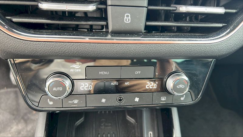 Škoda Kamiq (2024) SELEC TSI 85/1.0 M6F - fotka 23 z 26