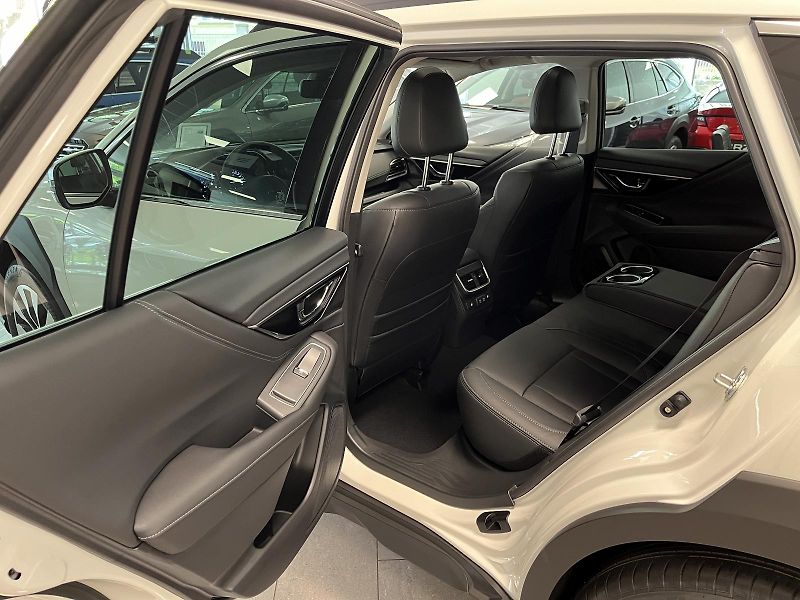 Subaru Outback (2026) 2.5i-T Touring Lineartronic - fotka 14 z 21