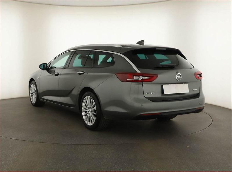 Opel Insignia (2018) 2.0 CDTI, Automat, Navi - fotka 4 z 16