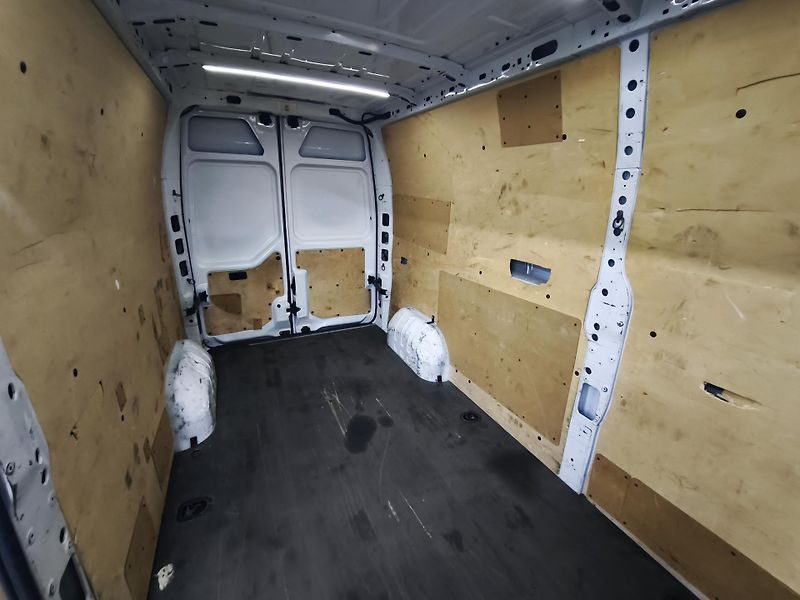 Renault Master (2019) 2.3, L3H2, klima, kamera - fotka 20 z 28