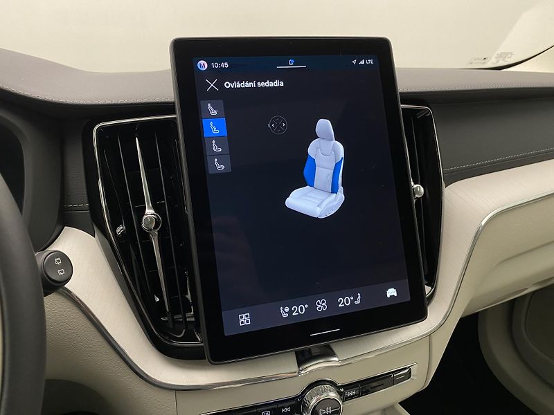Volvo XC60 T8 AWD RECHARGE DARK ULTRA CZ - fotka 63 z 66