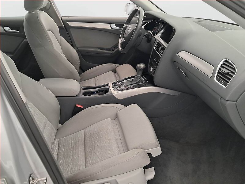 Audi A4 (2013) 2.0 TDI, Automat, Serv.kniha - fotka 9 z 17