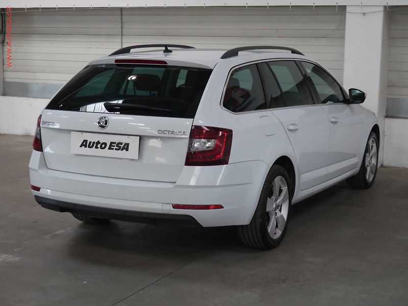 Škoda Octavia (2019) 1.5 TSi, ČR, Style, DSG, LED - fotka 6 z 25