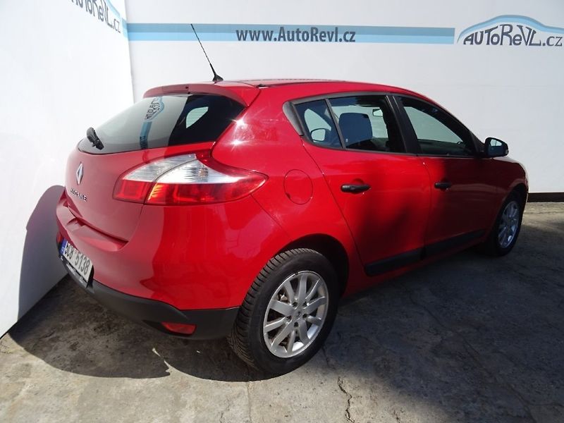 Renault Mégane (2012) 1.6i,74kW,NovéČR,s.kniha - fotka 4 z 22
