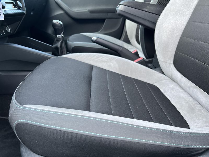 Škoda Fabia JOY 1.0MPi 55kw TEMPOMAT KLIMA - fotka 11 z 42