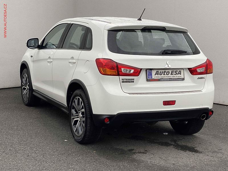 Mitsubishi ASX (2016) 1.6 MIVEC, Edition, kamera - fotka 6 z 17