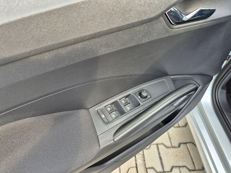 Škoda Fabia (2025) Selection 1.0 TSI 70 kW 5°manu - fotka 13 z 30