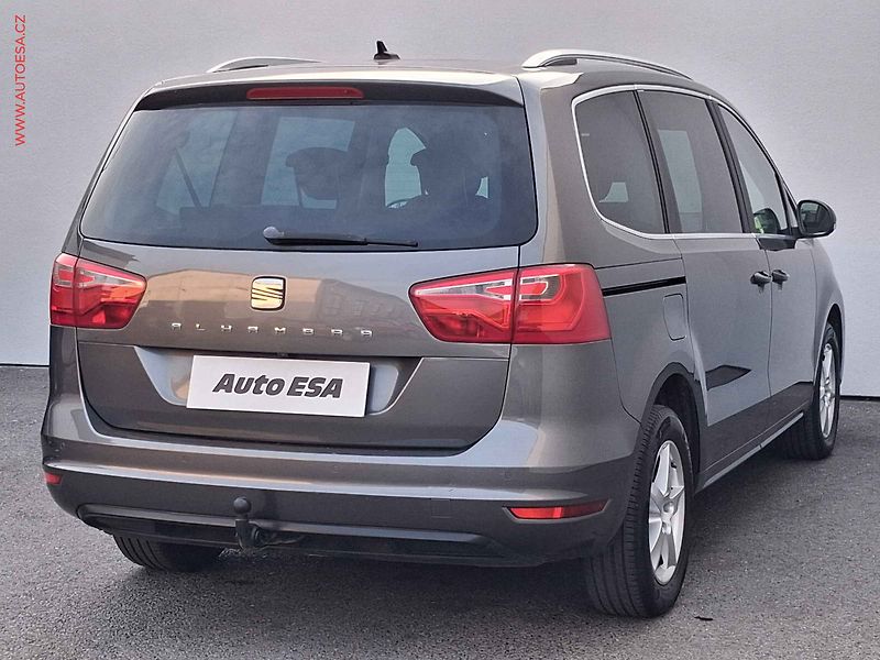 Seat Alhambra (2014) 2.0 TDi, Style, TZ, panor - fotka 4 z 19