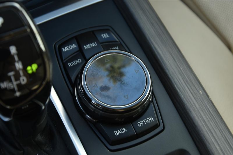 BMW X5 xDrive 40d 230kW PANORAMA - fotka 22 z 26
