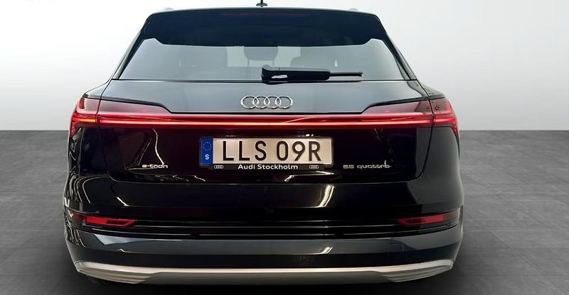 Audi e-tron 55 Quattro Tažné Panorama LED  - fotka 5 z 19