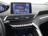 Peugeot 3008 (2019) Allure Pack 1.6 PureTech - náhled 12