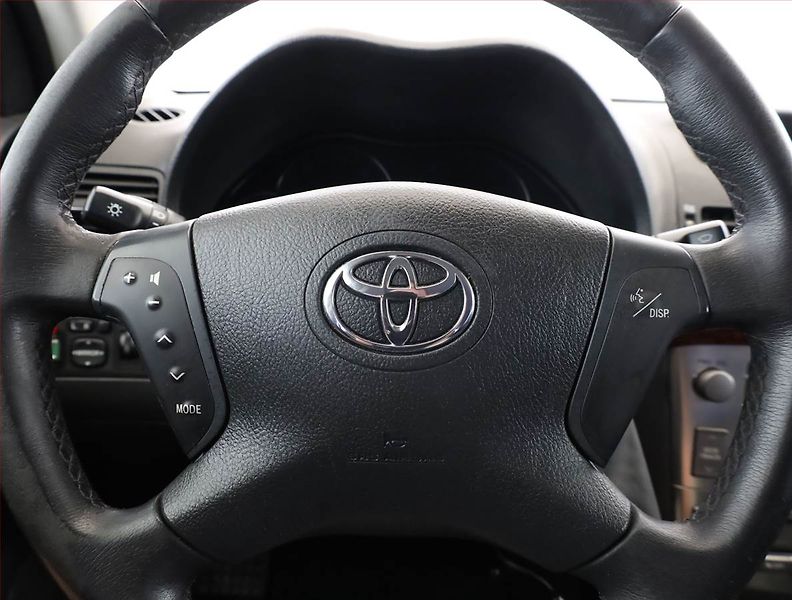 Toyota Avensis (2005) 2.0 VVT-i, nová STK, Klima - fotka 8 z 14