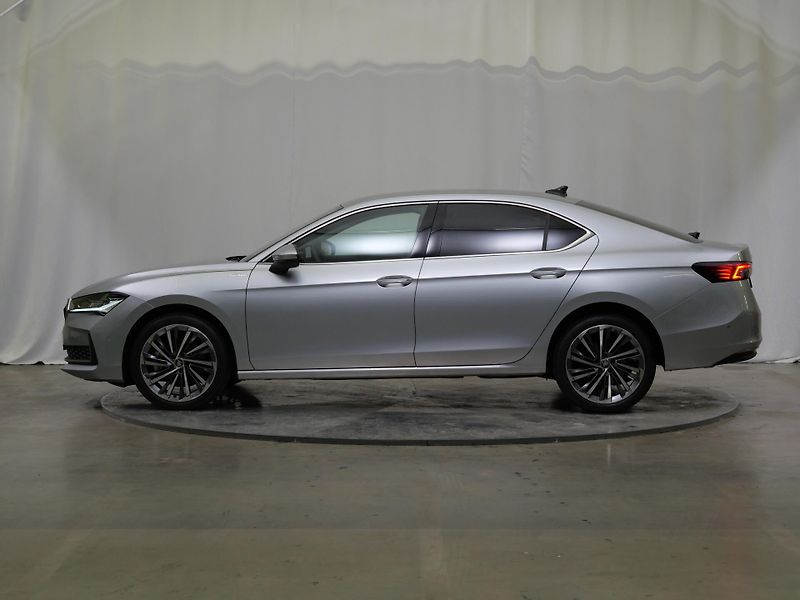 Škoda Superb - fotka 3 z 26
